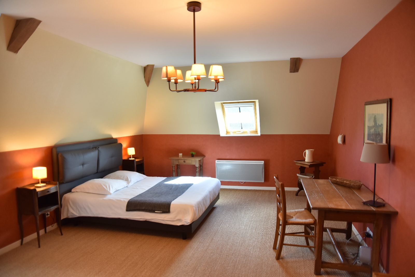 Chambre lit double 2eme étage