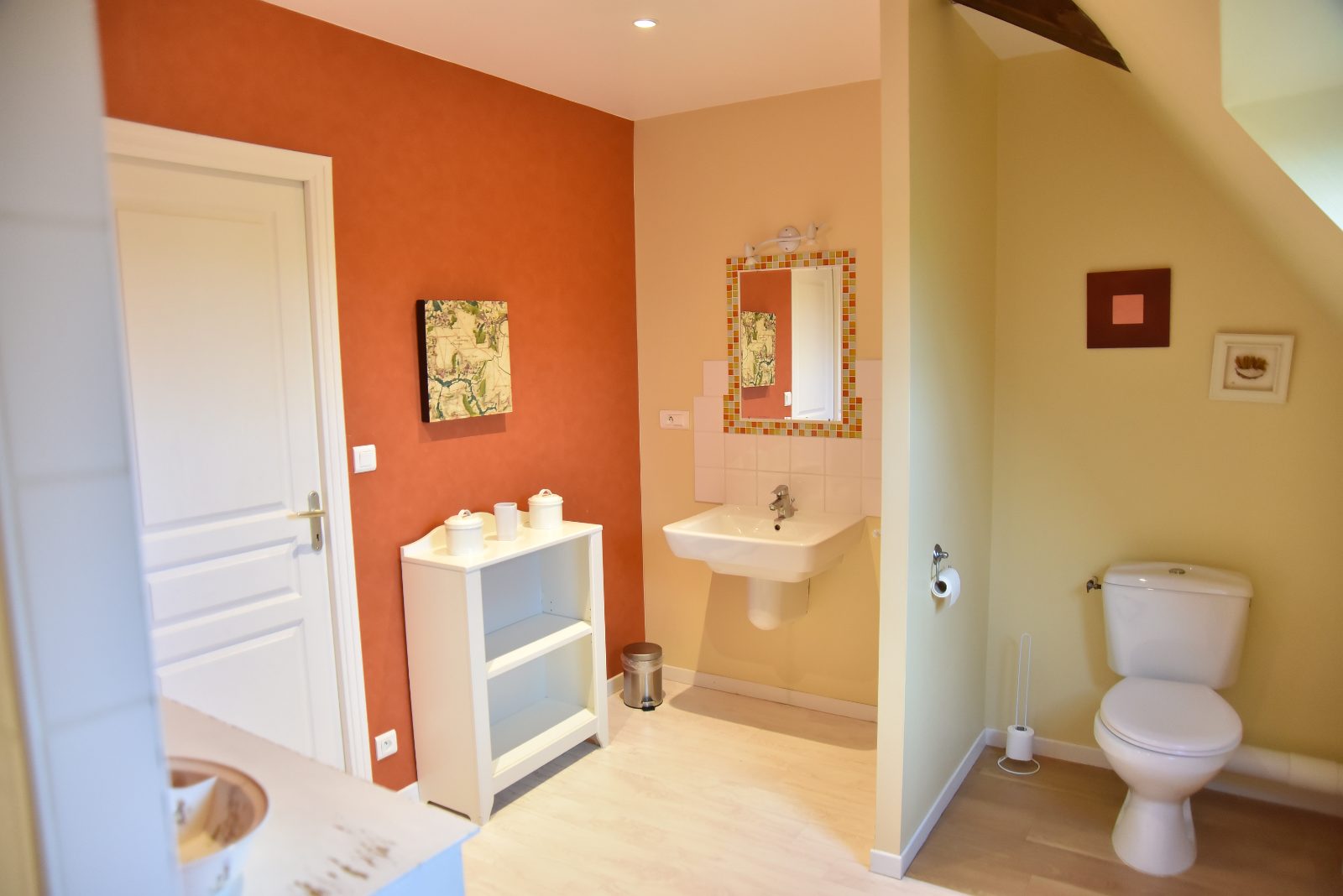 Salle de bain douche WC au 2eme étage
