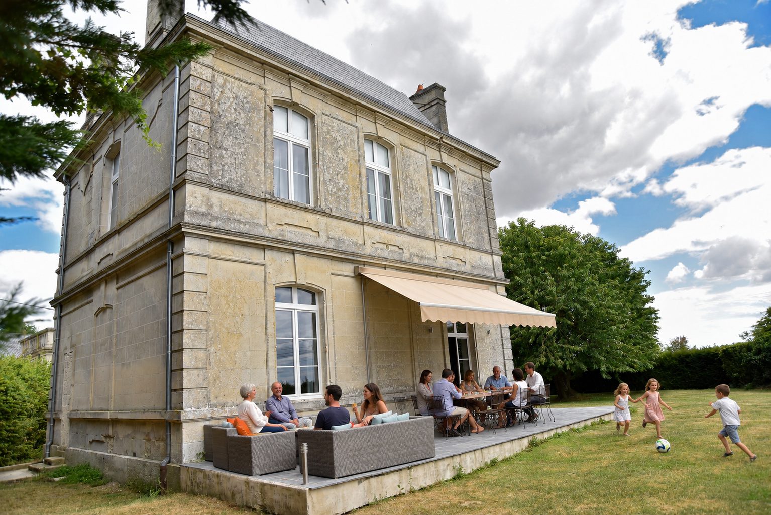 Grande Terrasse Sud Ouest , salon de jardin